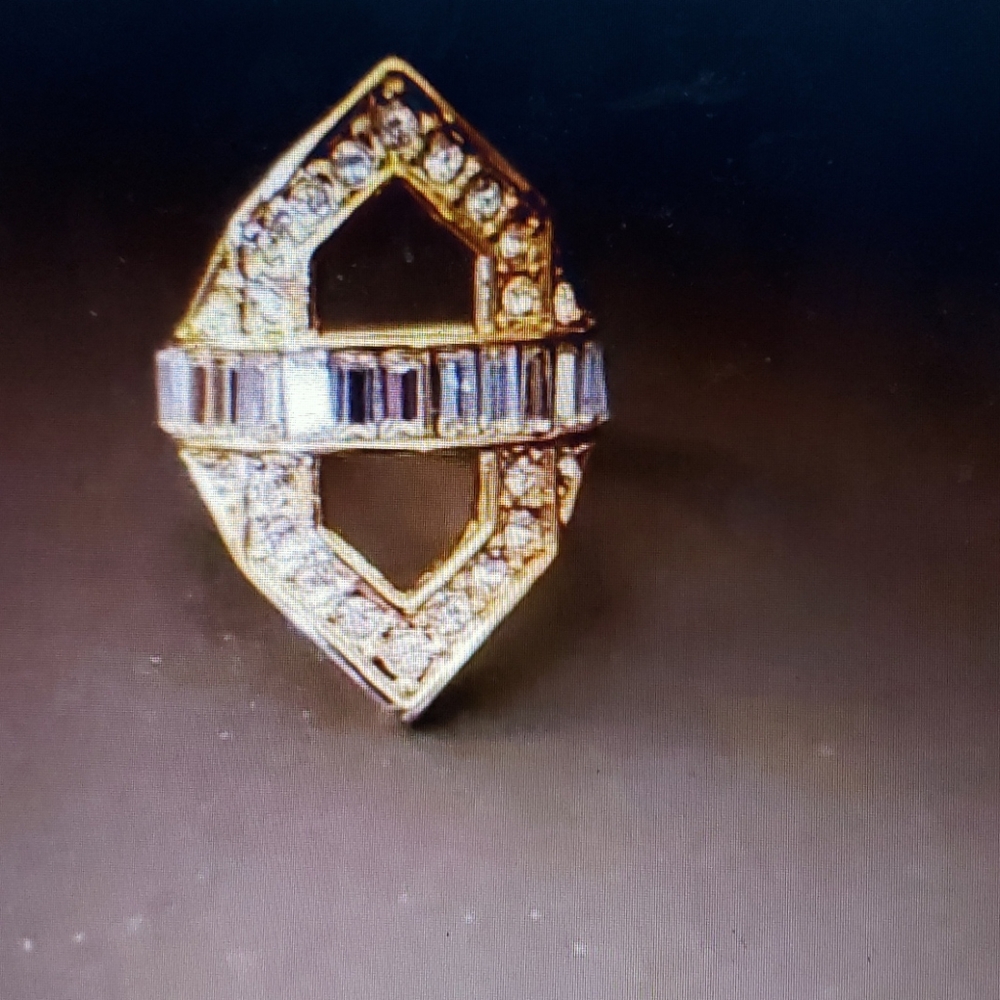 Rachel Zoe Size 7   ring stunning firm price!